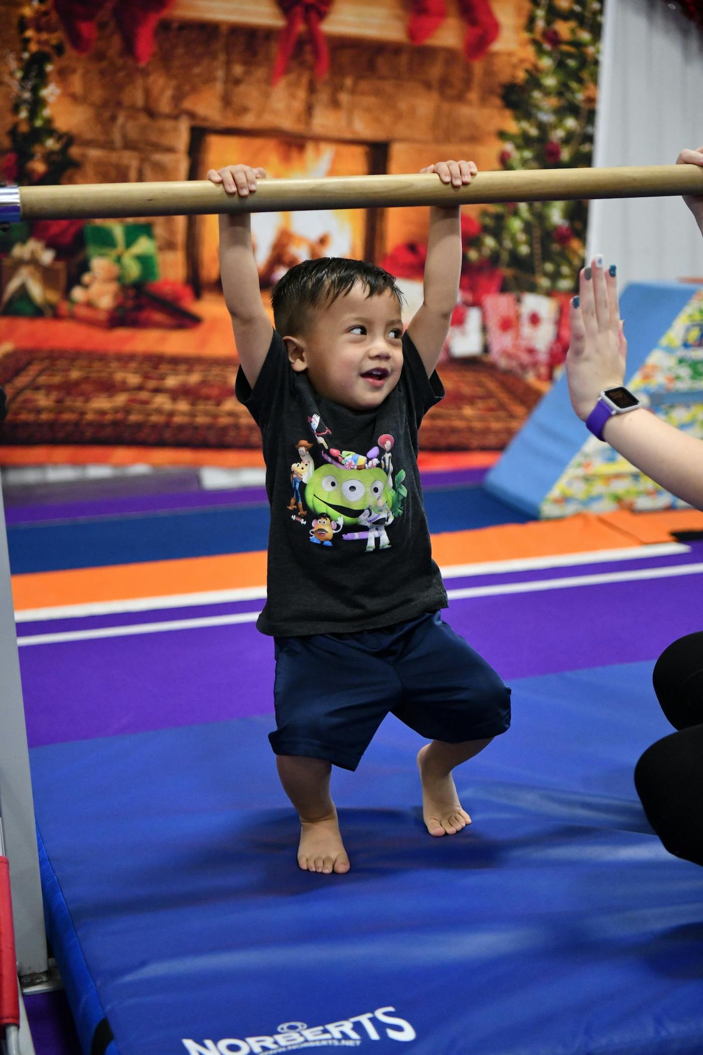 Preschool gymnastics classes are an excellent way for children to develop coordination, strength, and flexibility, in addition to fostering a lifelong appreciation of physical activity. Through various gymnastics activities, motor skills, coordination and balance are honed and improved.